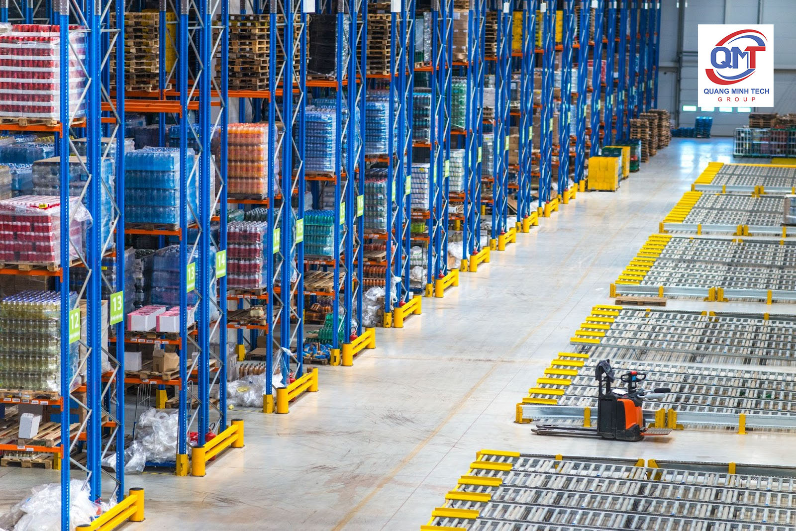 kho hàng bãi logistics
